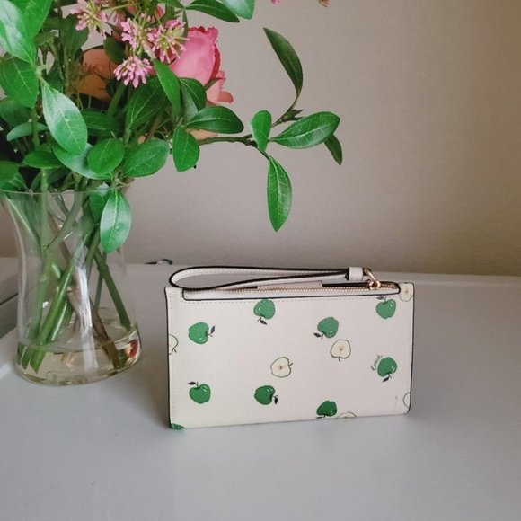 Coach Cream and Green Wallet - Picture 2 of 9
